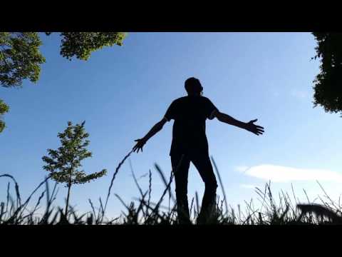 Julian Jumpin' Perez mixing - Hot Hips Martin dancing