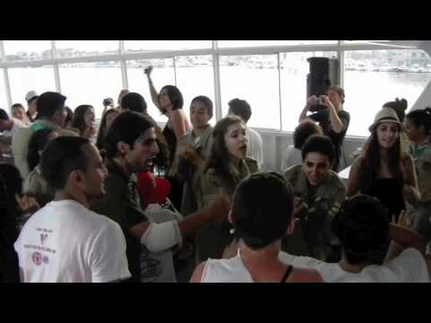 Gdolim Me Hachaim and Tzofim on a Yacht 9/13/11