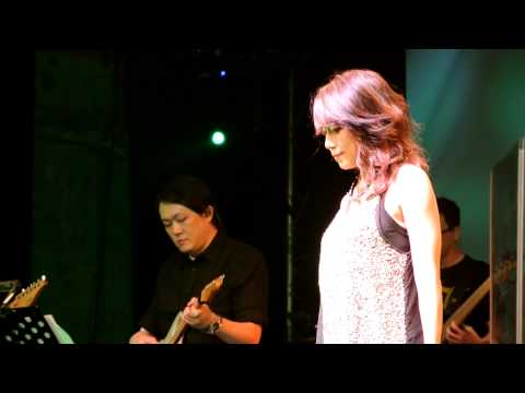 Sandy 林憶蓮 2012 [Gaia] live@ Legacy Taipei唱蘇打綠的小情歌 thumnail