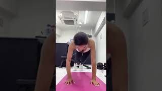 【見えてます】筋トレ女子