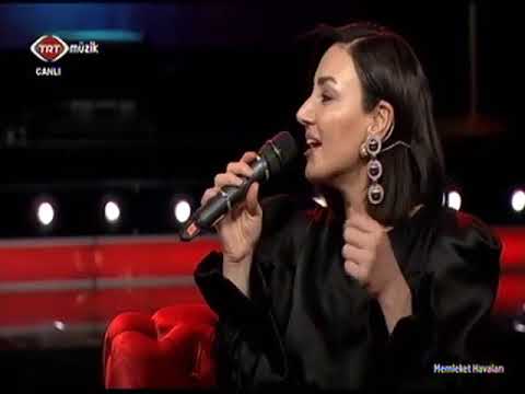 Sevcan Orhan   Bahçelerde Mor Meni