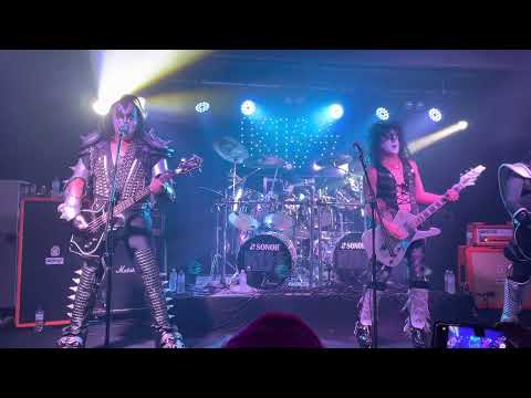 Kissteria at the Crowbar 18/12/21