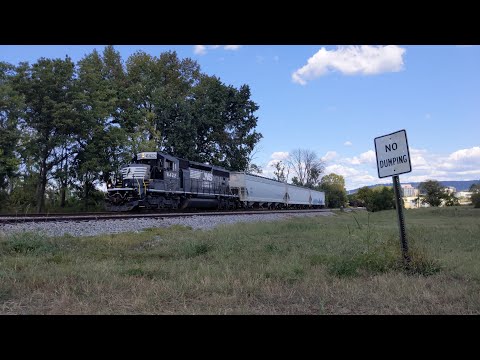 NS 6422 pulls NS A81 west through Huntsville, AL