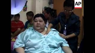600lb Thai lady goes out for first time in three years.