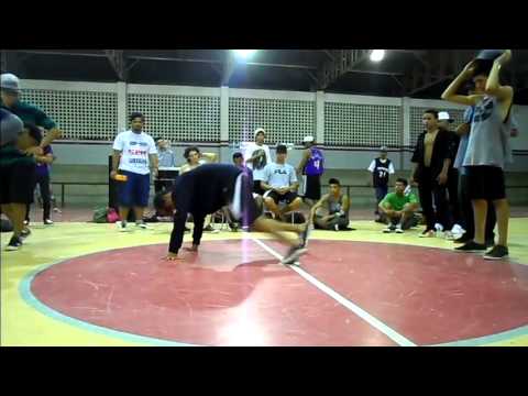 Lucas Flex e Cheste vs Binho e Juan (SEMIFINAL) Vamos Battle 2013