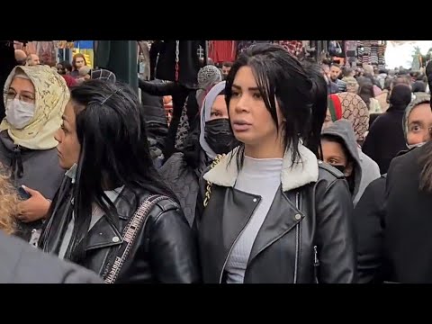 ISTANBUL BAZAAR / MARKET, BUSY WEDNSDAY BAZAAR IN FATIH, Çarşamba PAZARI, FAKE DESIGNER CLOTHES