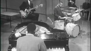 Memphis Slim & Matt Murphy - Matt's Guitar Blues