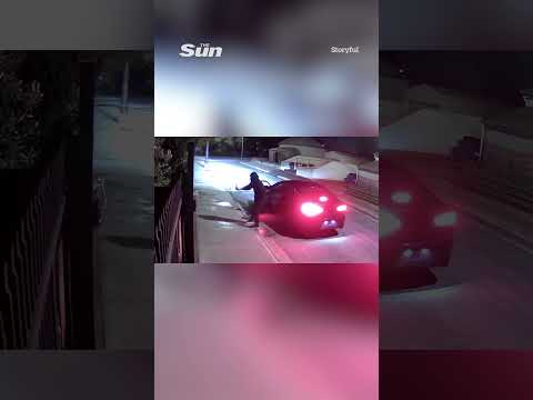 Moment ‘Arsonists’ set their getaway car ABLAZE after trying to set house on fire #crime #viral