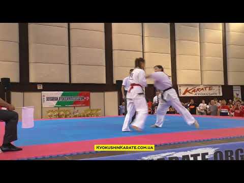 32nd European Championship, Final -65 Aleksandra Matysiak (POL, aka) - Anastasiia Khripunova (RUS)