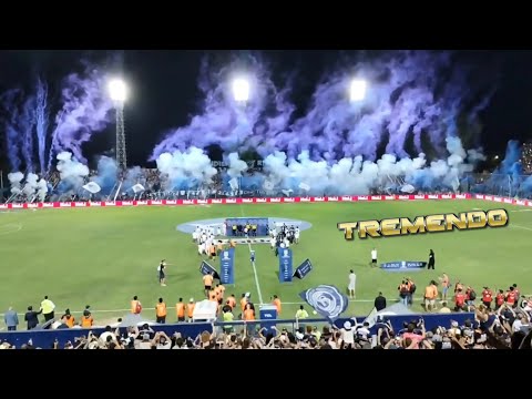 "Recibimiento Independiente Rivadavia vs Independiente" Barra: Los Caudillos del Parque &bull; Club: Independiente Rivadavia
