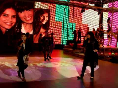 Fernanda Brum e Aline Barros no Faustão - Bastidores 2