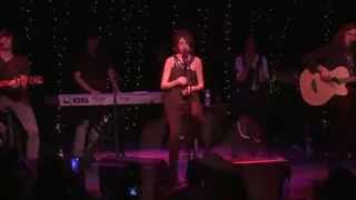 Selena Gomez  Tell Me Something I Don&#39;t Know Live Unicef Performance 10_26_10)