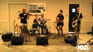 Young Dubliners &quot;Foggy Dew&quot; in the CD102.5 Big Room