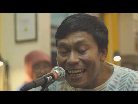 Nyanyi-Nyanyi di Toko Buku: Jon Kastella - Burung Kutilang  - Tamasya Kota