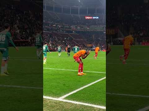 Osimhen knew that was his goal 😥