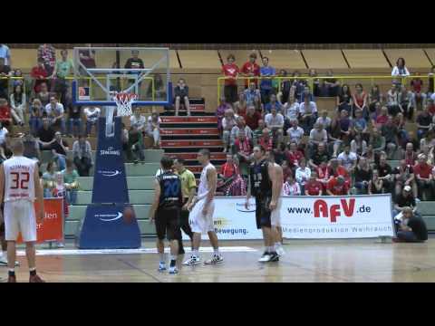 Baskets Fan-TV: webmoebel Baskets - BG Karlsruhe 25.09.2011
