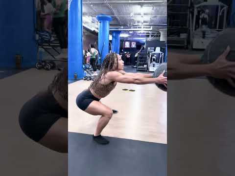 Heart-Stopping! Alycia Baumgardner Gives Fans the Moment of a Lifetime#womensboxing #mma