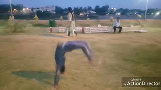 preview picture of video '| Six year old boy doing BACK FLIPS | Jammu, Hari Singh Park |'