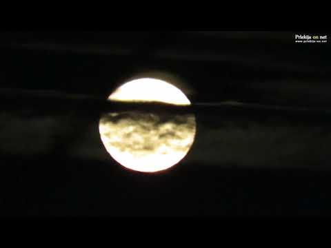 Polna Luna na Noč čarovnic