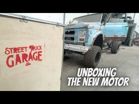 K40 Crew Cab Part 5 - Unboxing the Cummins 6BT Crate motor for the first time.