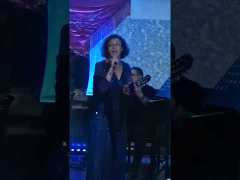 Fado Blanc  ( Cris Caixeiro)