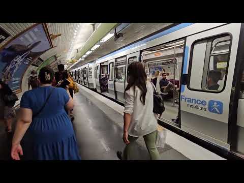 Metrô Paris / Métro Villejuif - Louis Aragon / Place D'italie - Estação / Passeio a pé - Julho 2023