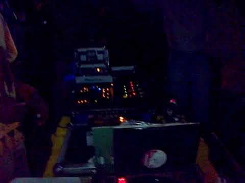 Spear n Shield Dubs play Manasseh's -"Powerful Dub" Ras Jabulani Dubplate (Sugar Beat)pPp