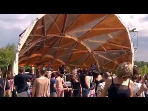 Kalabrese & Rumpelorchestra feat. Sarah Palin