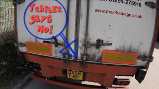 Download lagu Trucker Jay in the UK: Trailer says no! mp3 Download lagu Trucker Jay in the UK: Trailer says no! mp3