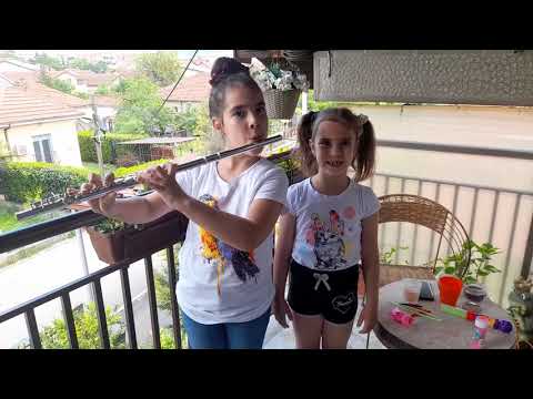 Сара и Нина Ничевски - Македонска Азбука