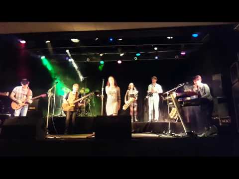 Drop it! Live @ DWK Stage Zutphen 16-04-2016. Petty Cash - Einstein barbie