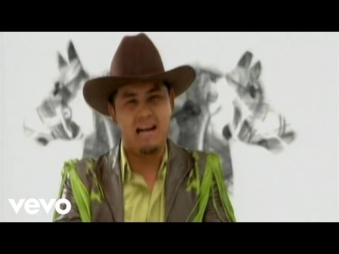 Banda Machos - Arremángala Arrempújala (Official Video)