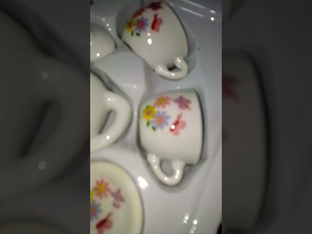 Vídeo relacionado con Hohopeti Juego de Té Infantil 14 Piezas Temática Océano, Set de Cocina 1 a 3 Años, Juguetes de Imaginación Tazas y Tetera de Hojalata, Adecuado para Juegos de rol y Fiestas de Té