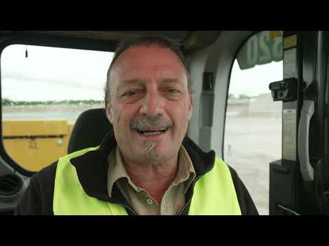 Bagger Cat 320 mit Auto Dig Boost  - Tech Talk mit Besi