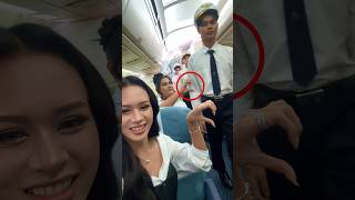 Download lagu His Expression Becomes Hilarious Because of the Flight Crew! mp3