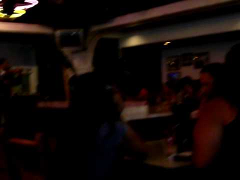 No Bar Las Hadas na Califórnia