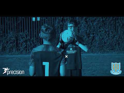 Precision GK at the Youth Academy 🧤🧤⚽️ 💙