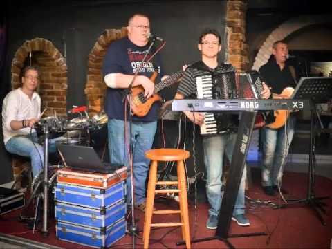 Stari Prijatelji - Tamburaši duša boli me,Ja vragolan i moj deda