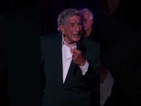 Lady Gaga requested Tony Bennett who was suffering from Alzheimer to sing Fly Me To The Moon.