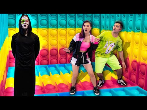 O PIXEL E A SALA DE POP IT - EP 02 O ENIGMA ( WebSérie Maloucos )