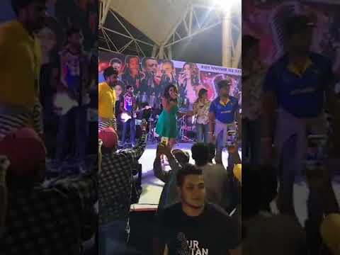 Piyumi hansamali live in korea