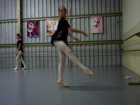 Elissa Aldunate,12 Years old  -  FOUETTES
