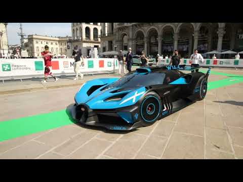 Lamborghini V12 Vision GT vs Bugatti Bolide