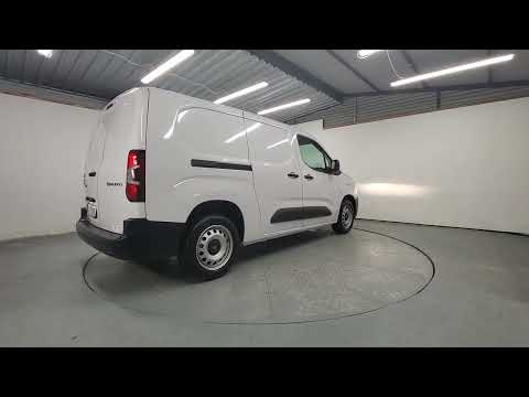 Citroen Berlingo Enterprise BlueHDi 100 LWB From € - Image 2
