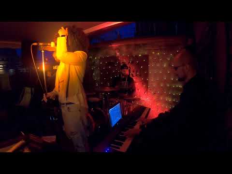 grooveservice - rainbows and butterflies (Mała Sztuka koncert)