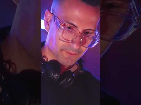 If you could be there right now, who’s coming with you? Tag them! #sunday #vinyl #vinylcollection