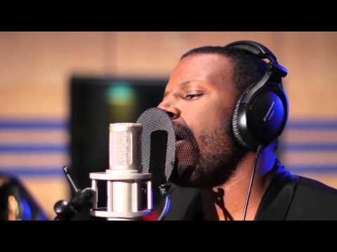 Nu Soul Family   Just let the music play   Live