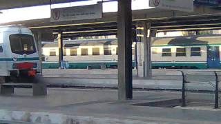 preview picture of video '11 07 11 Treni a Pisa C.le'
