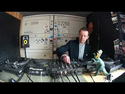 Senior Kaviaro & The Nuggets: Numero Eight @ 20ft Radio - 23/04/2021