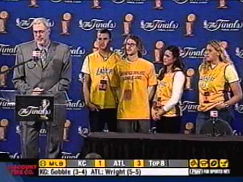 2004: Kobe Bryant, Phil Jackson Contemplate Future With Lakers